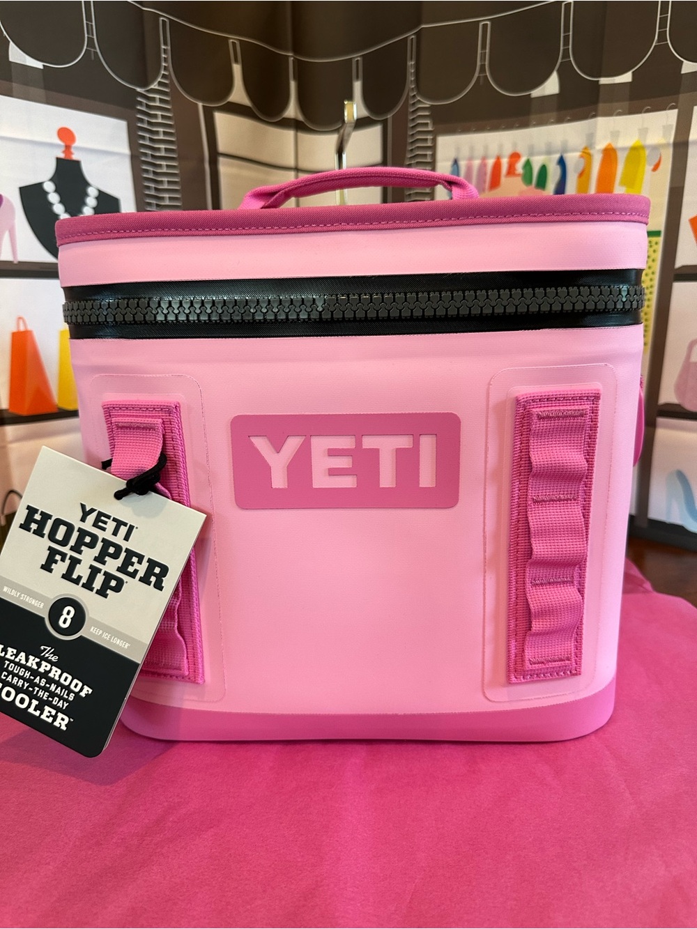 Yeti Hopper Flip 8 - RETIRED Power Pink